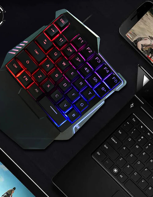 Load image into Gallery viewer, USB One-Handed Keyboard Gaming Mechanical Feel Keyboard Portable 35 Keys Mini Wired Keyboard Ergonomic Gaming Keyboard
